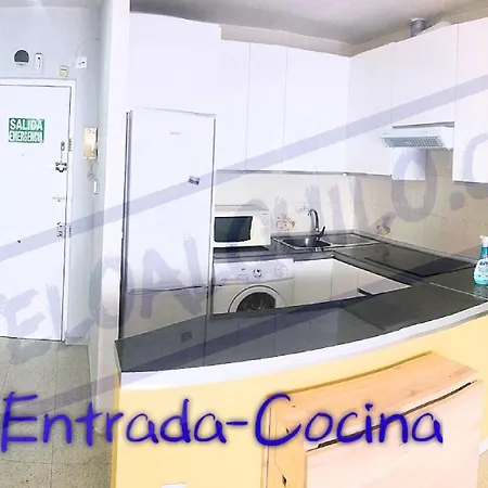 Fantastico Apartamento En La Carihuela. 5 Plazas